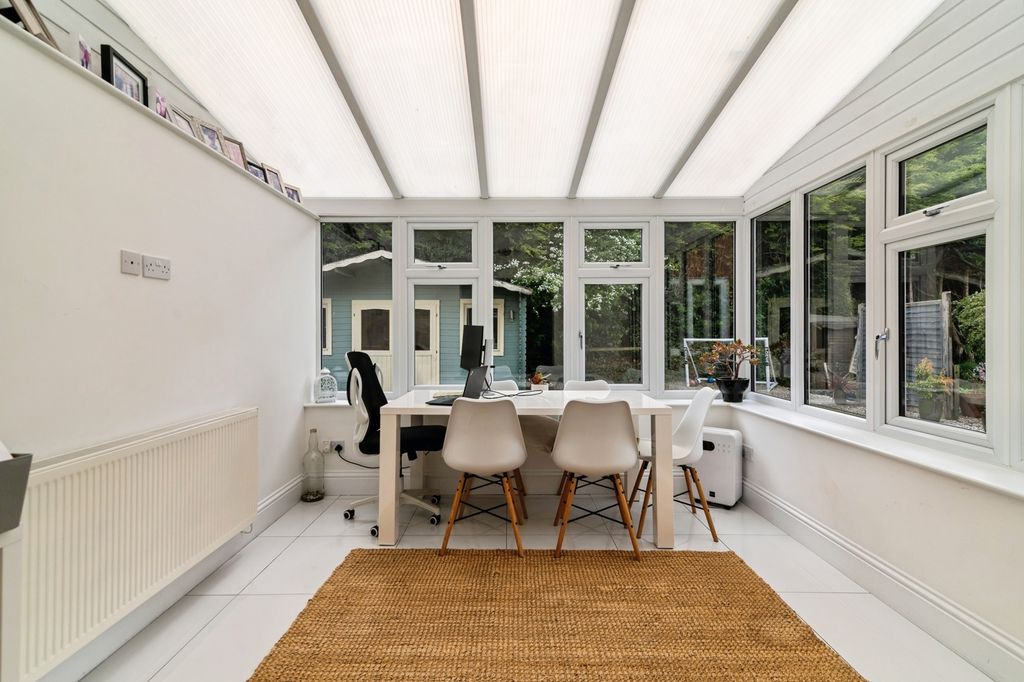 Property photo 3 of 27 Pbox-Img.Jpg