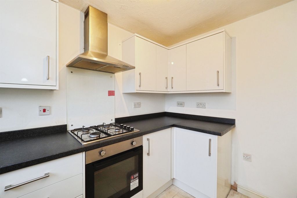 Property photo 3 of 25