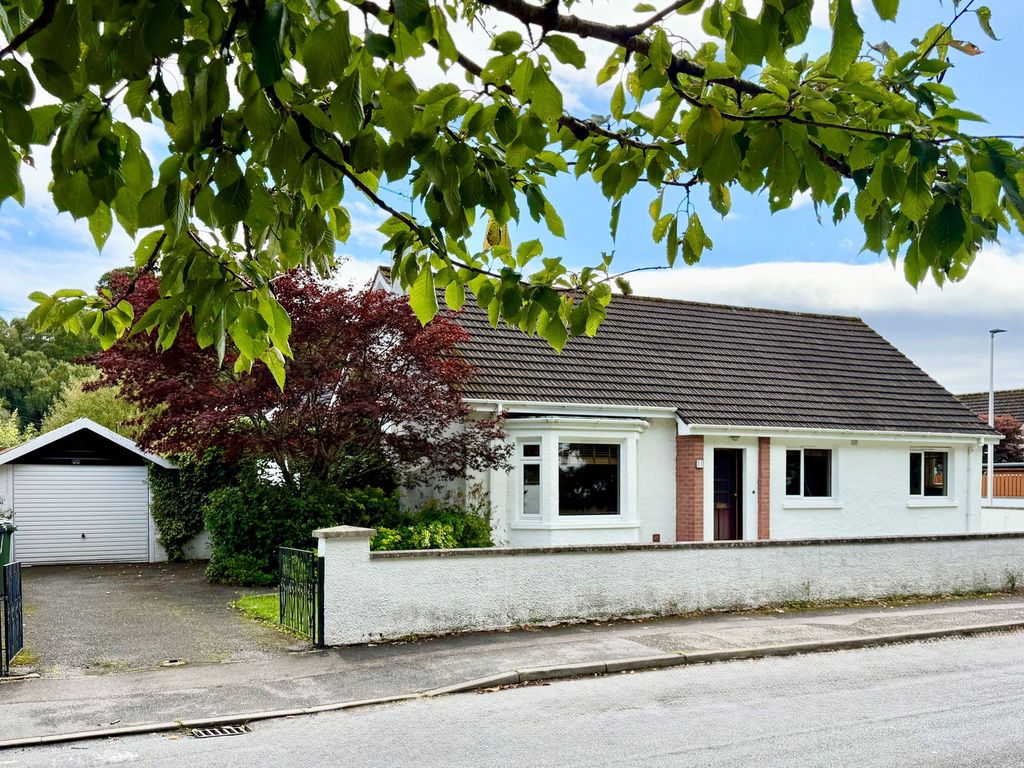 Property photo 1 of 27