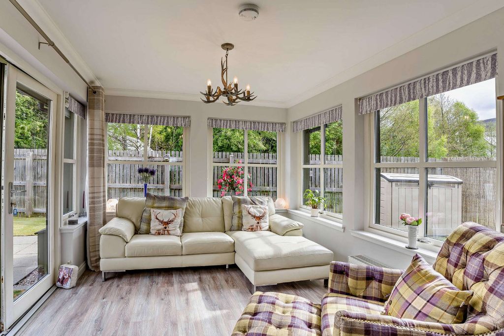 Property photo 2 of 17 Picture No. 08