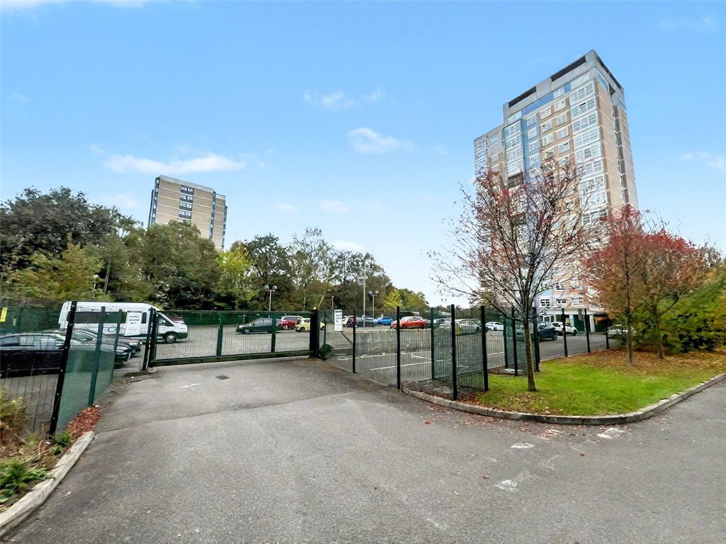 Property photo 2 of 20 Picture No. 35