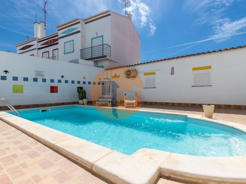 Property photo 1 of 99