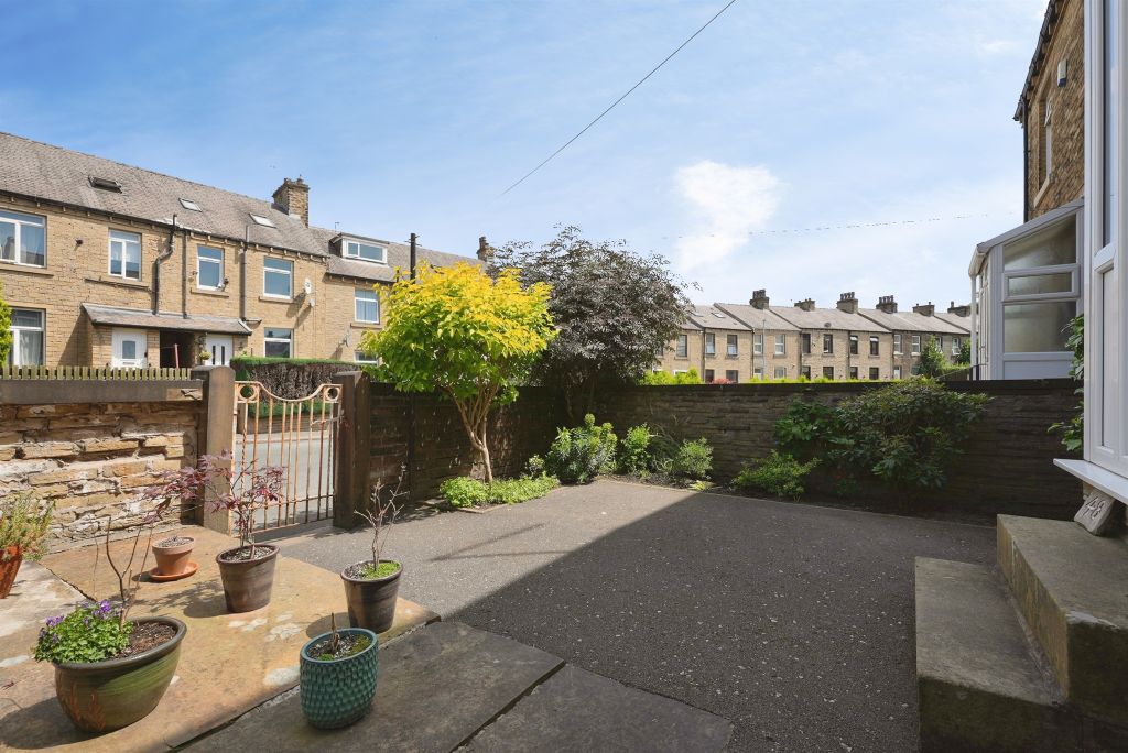 Property photo 2 of 18