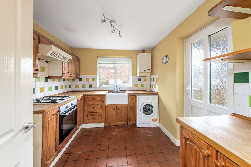 Property photo 2 of 11