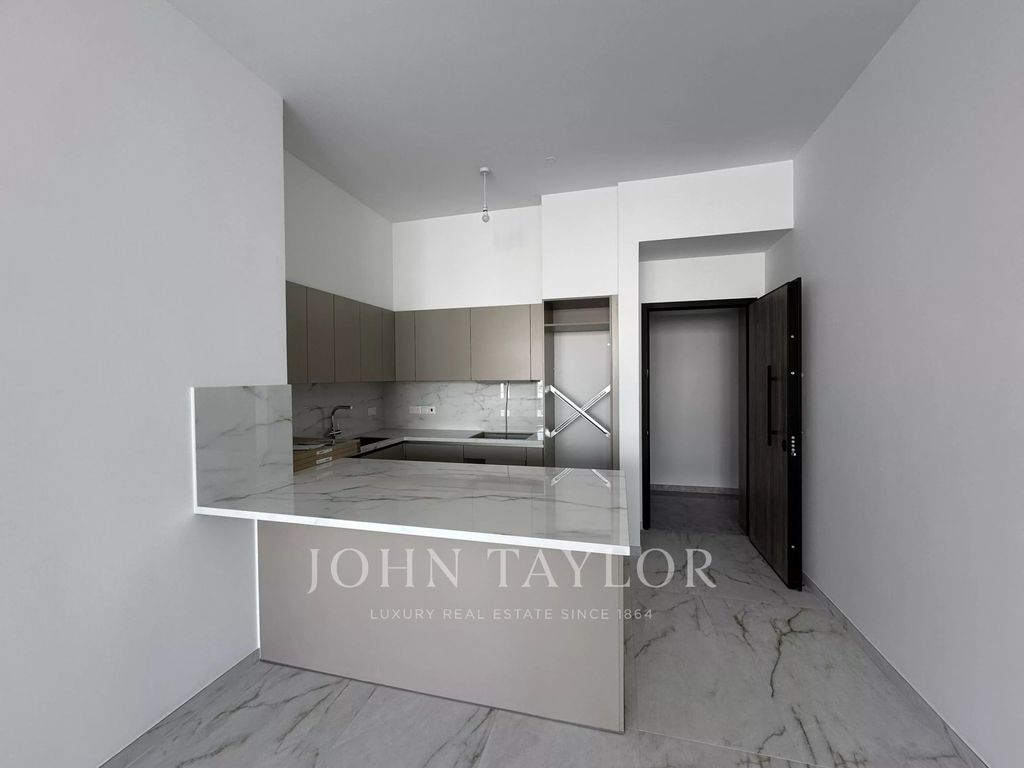 Property photo 3 of 28