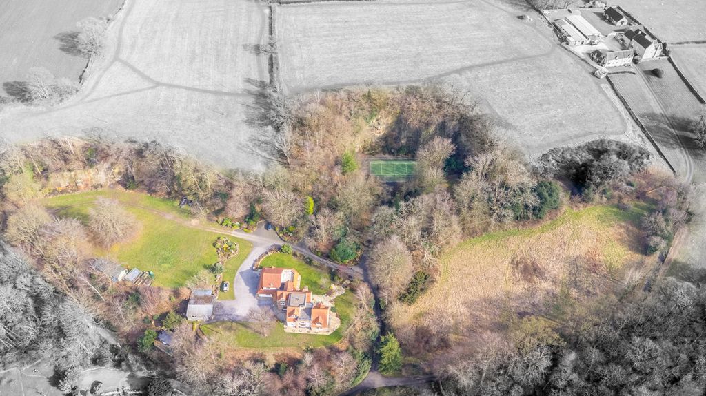 Property photo 2 of 47
