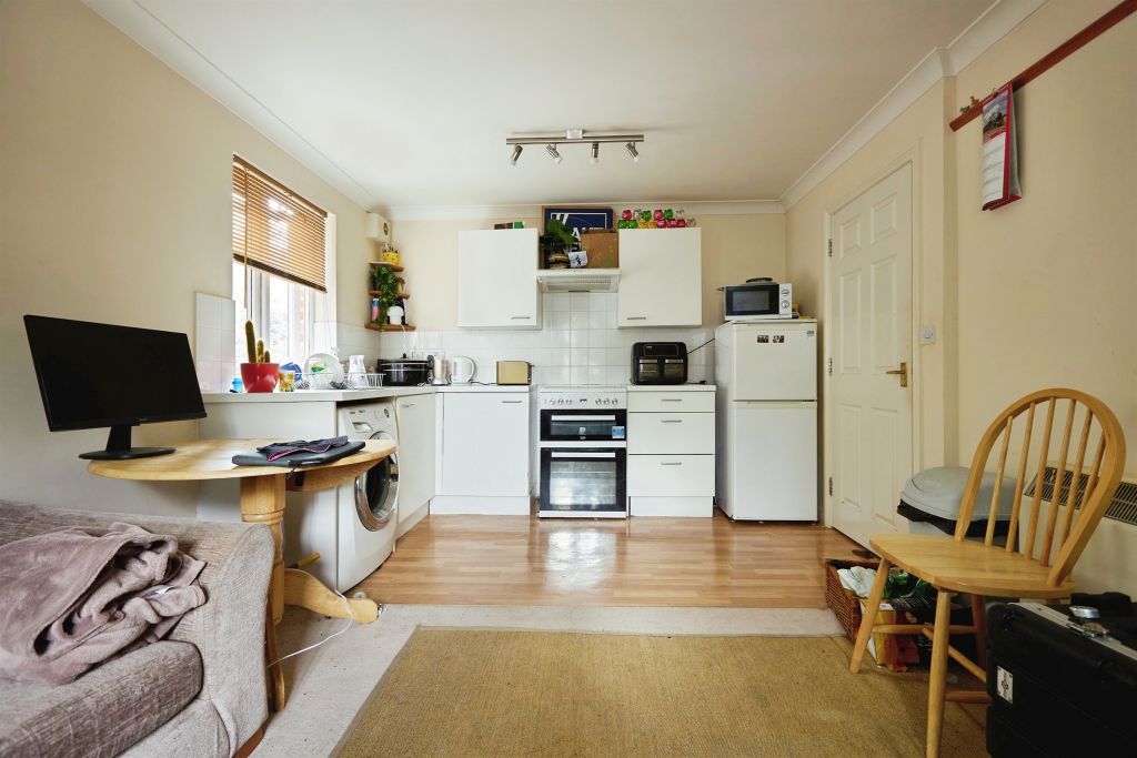 Property photo 3 of 9
