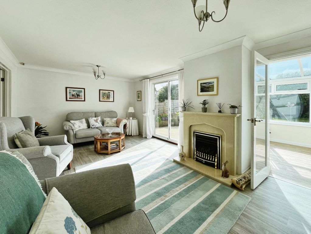 Property photo 2 of 31 3945468