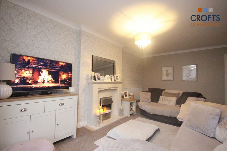 Property photo 2 of 9 Lounge