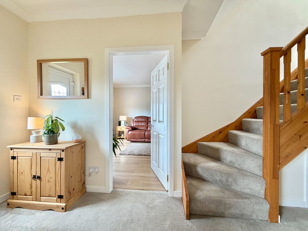 Property photo 3 of 42