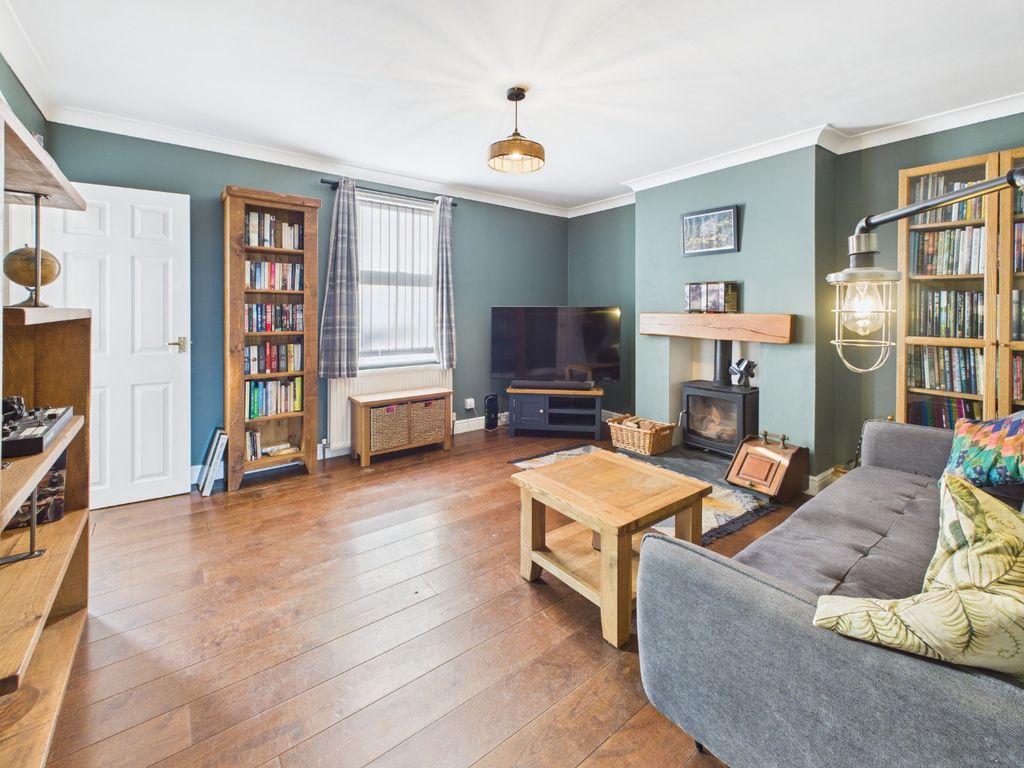 Property photo 3 of 19 4722257