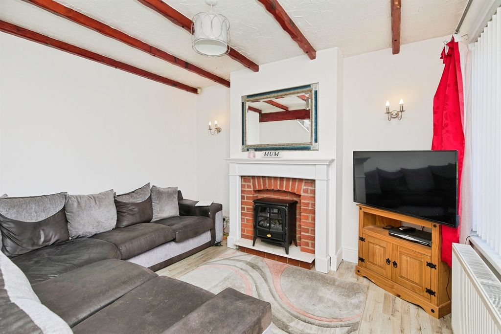 Property photo 3 of 17