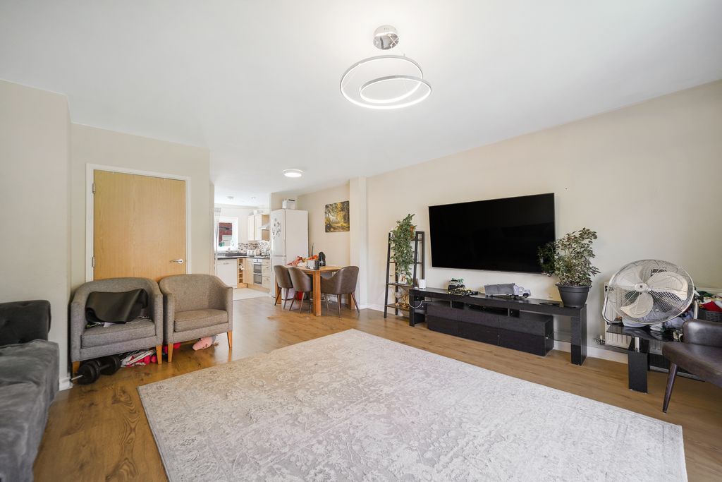 Property photo 1 of 24