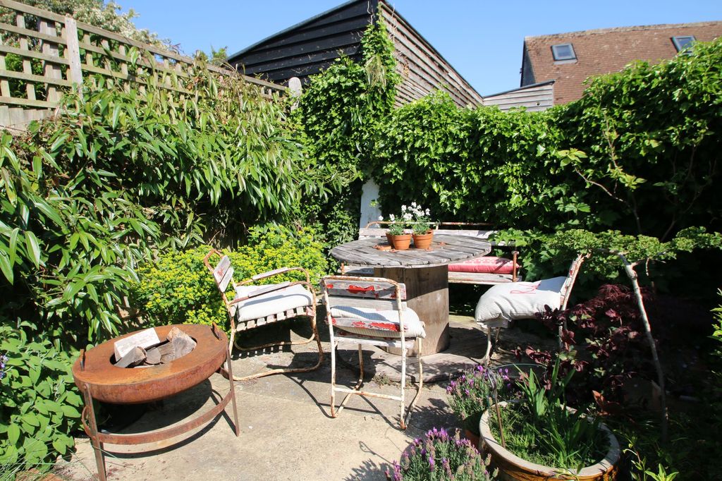 Property photo 3 of 26