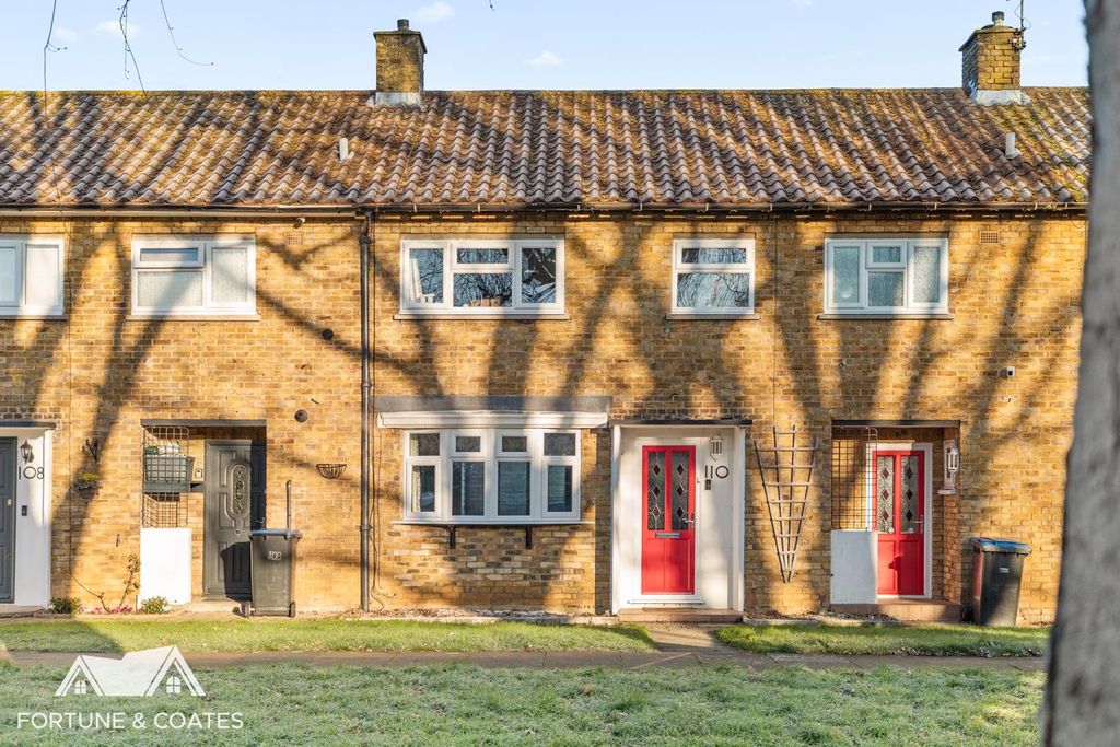 Property photo 1 of 22 Chippingfield_24.Jpg