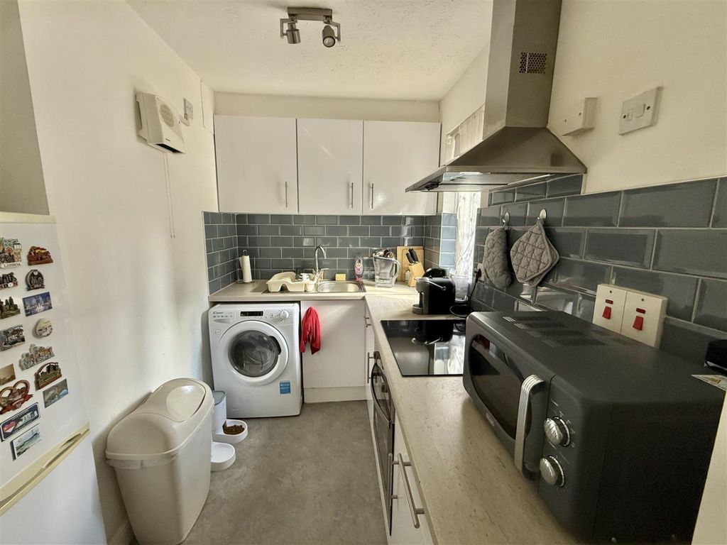 Property photo 3 of 5 4560014