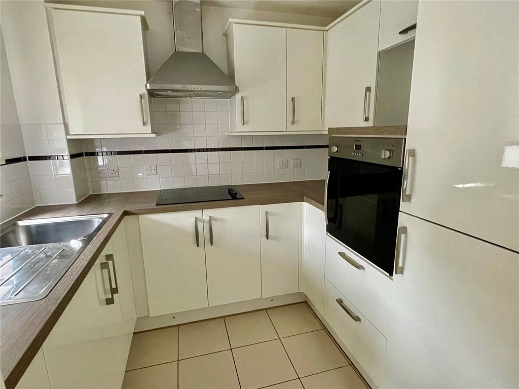 Property photo 3 of 8 Picture No. 13