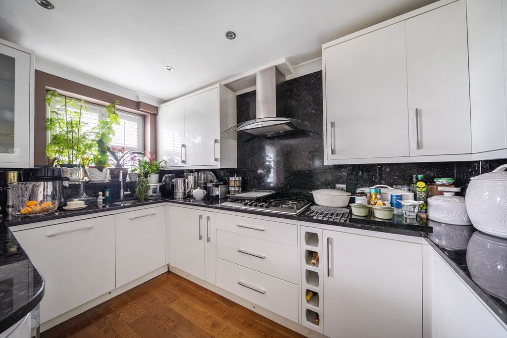 Property photo 3 of 18 Picture No. 05