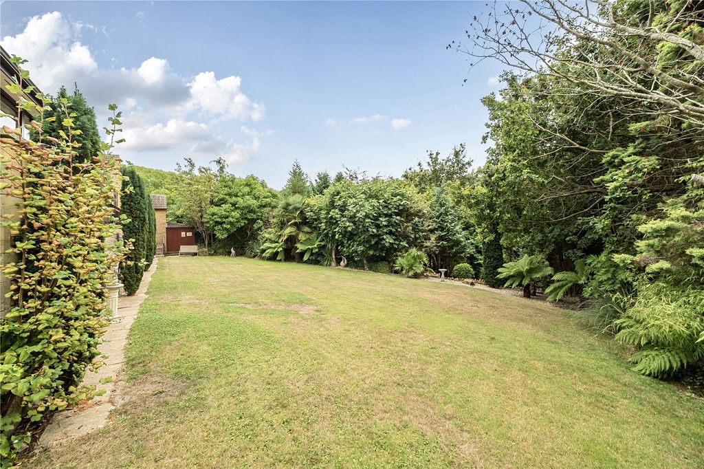 Property photo 2 of 28 Picture No. 30