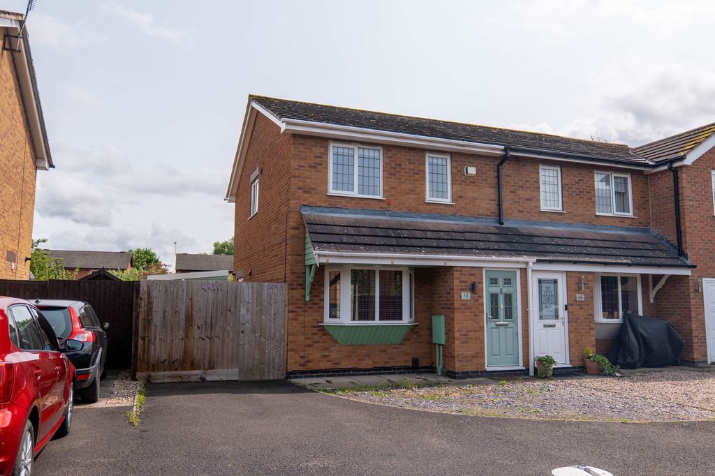 Property photo 1 of 32