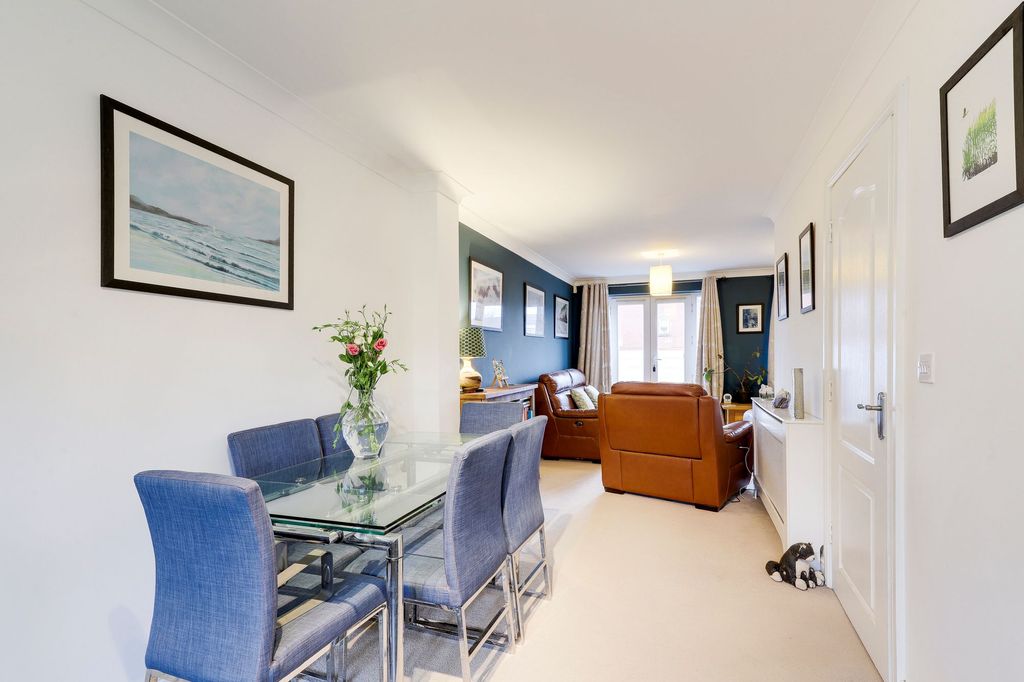 Property photo 3 of 22