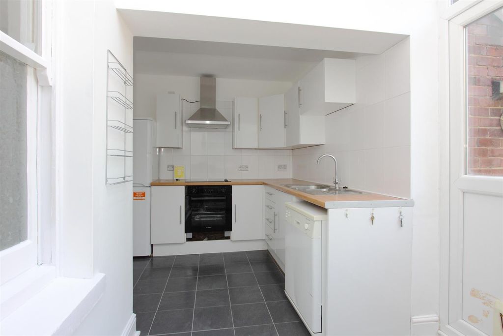 Property photo 3 of 14 14 Ashfield Road Ph17.Jpg