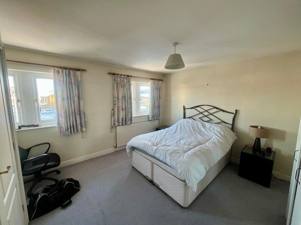 Property photo 3 of 10 Picture No. 04