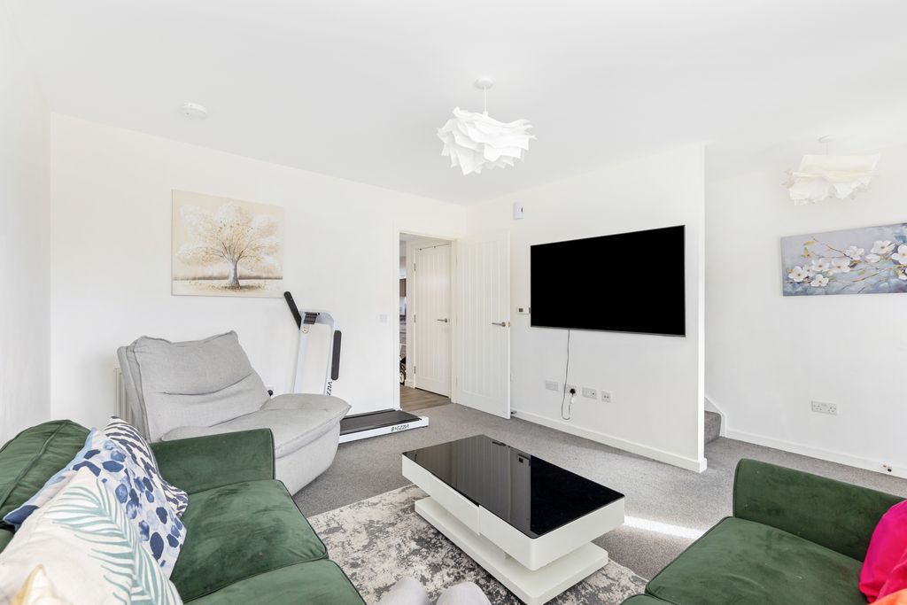 Property photo 2 of 20 Property Image 3