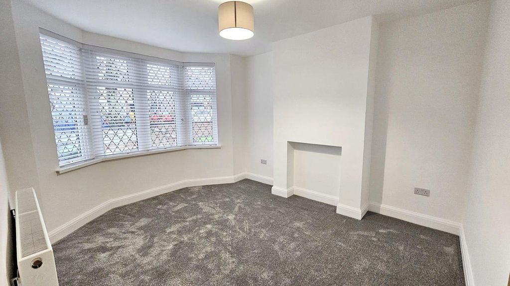 Property photo 2 of 12 Whatsapp Image 2025-11-13 At 15.30.18 (2).Jpeg