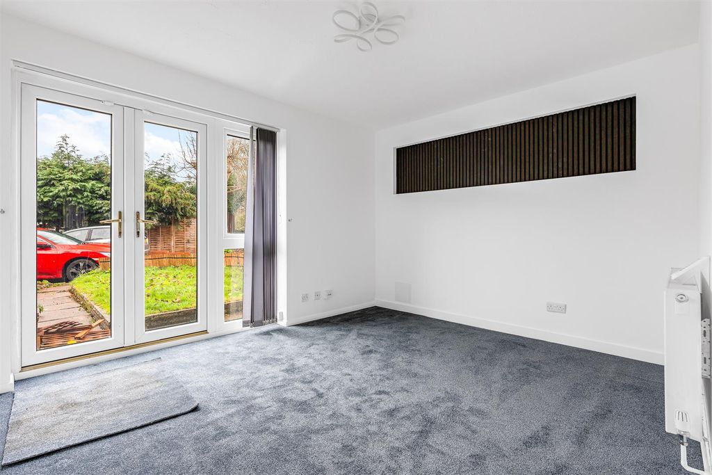 Property photo 3 of 8 Internal-2.Jpg