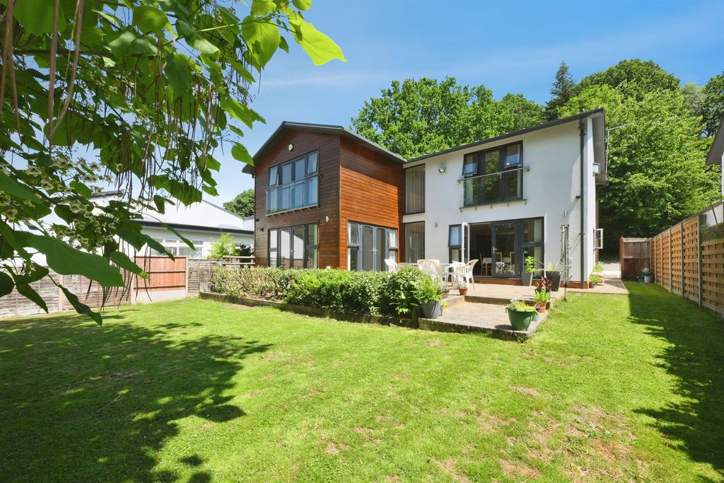 Property photo 3 of 22