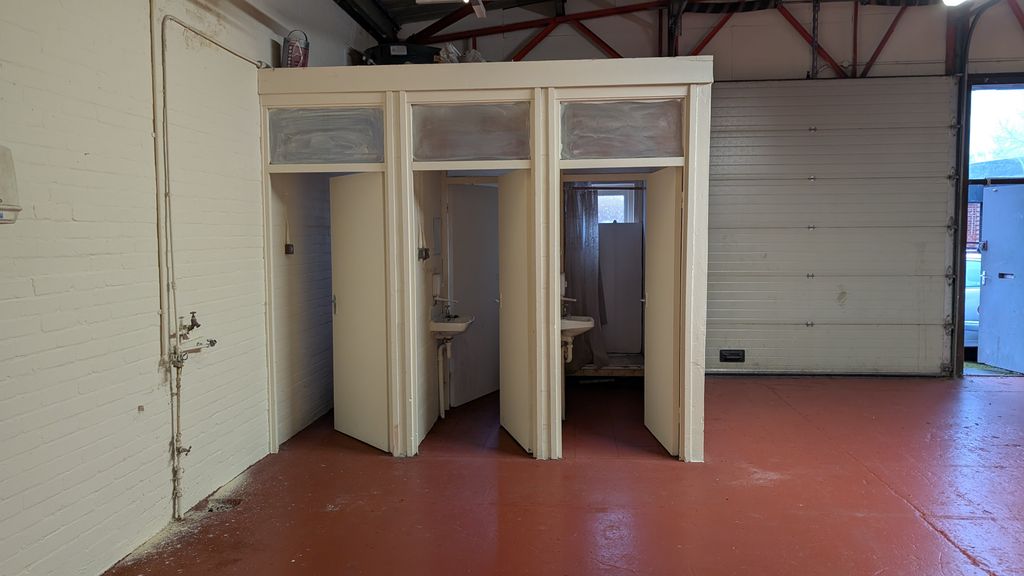 Property photo 2 of 4