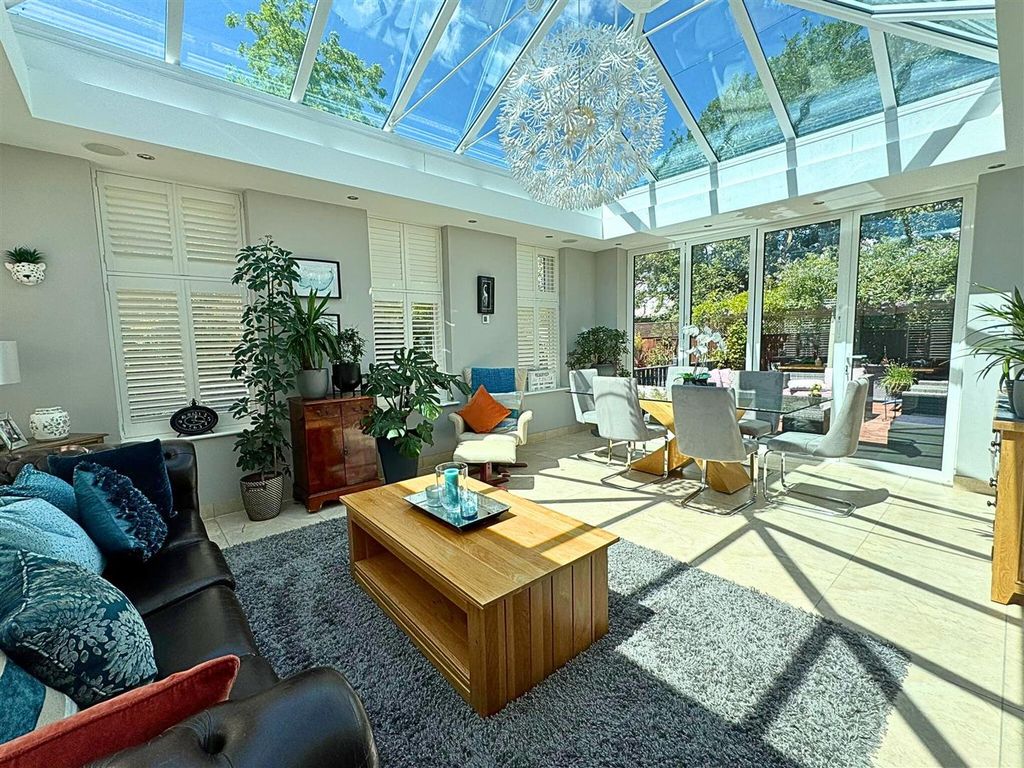 Property photo 2 of 39 Orangery