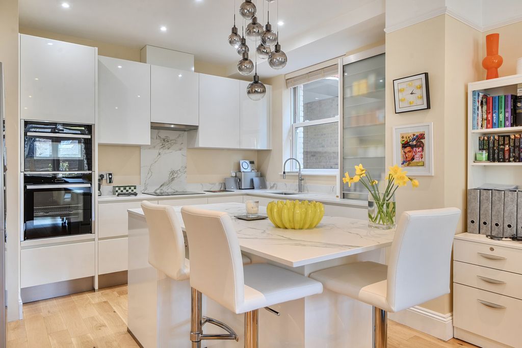 Property photo 2 of 21 1422411-13-69A98A...