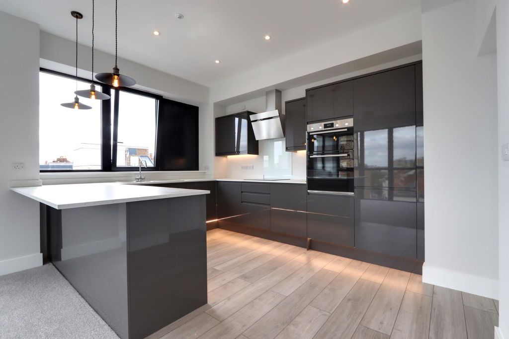 Property photo 1 of 10 Open Plan Kitchen/Living
