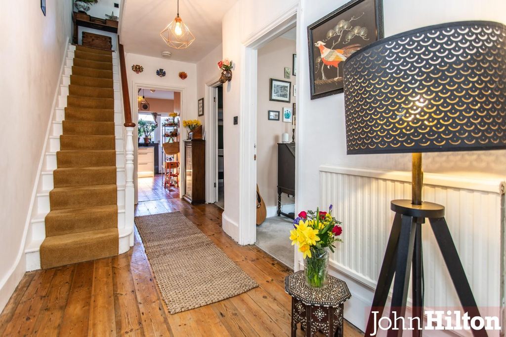 Property photo 2 of 21 Hartington Road-23.Jpg