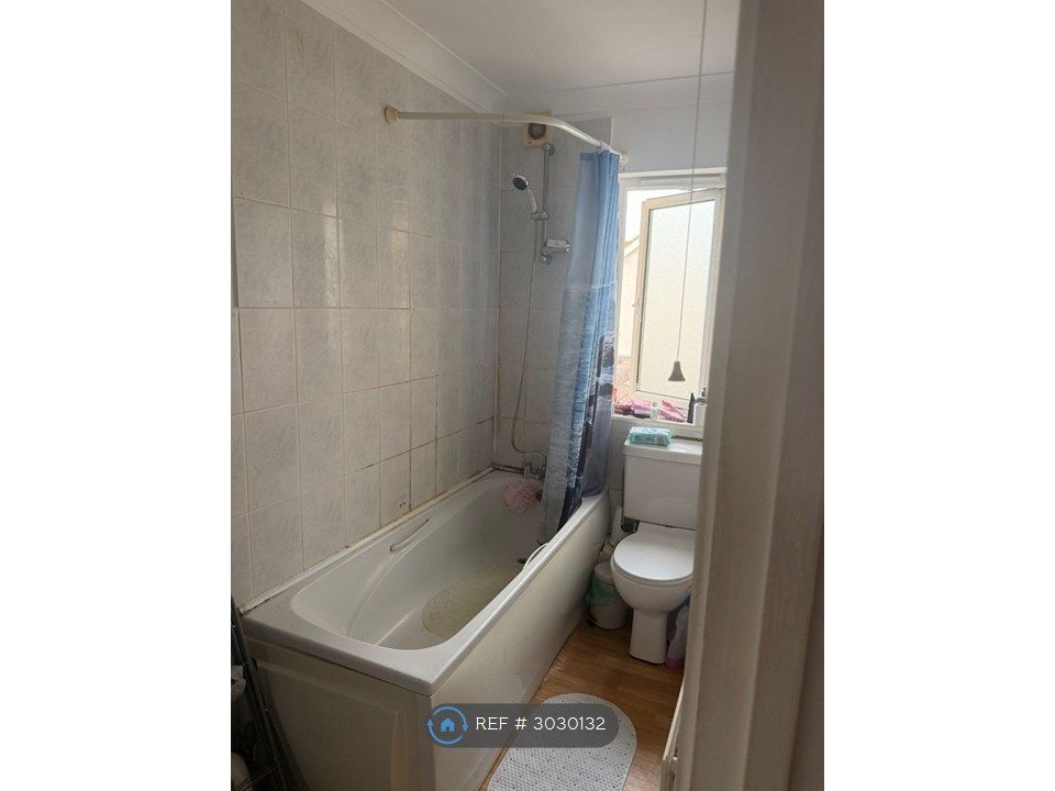 Property photo 3 of 4