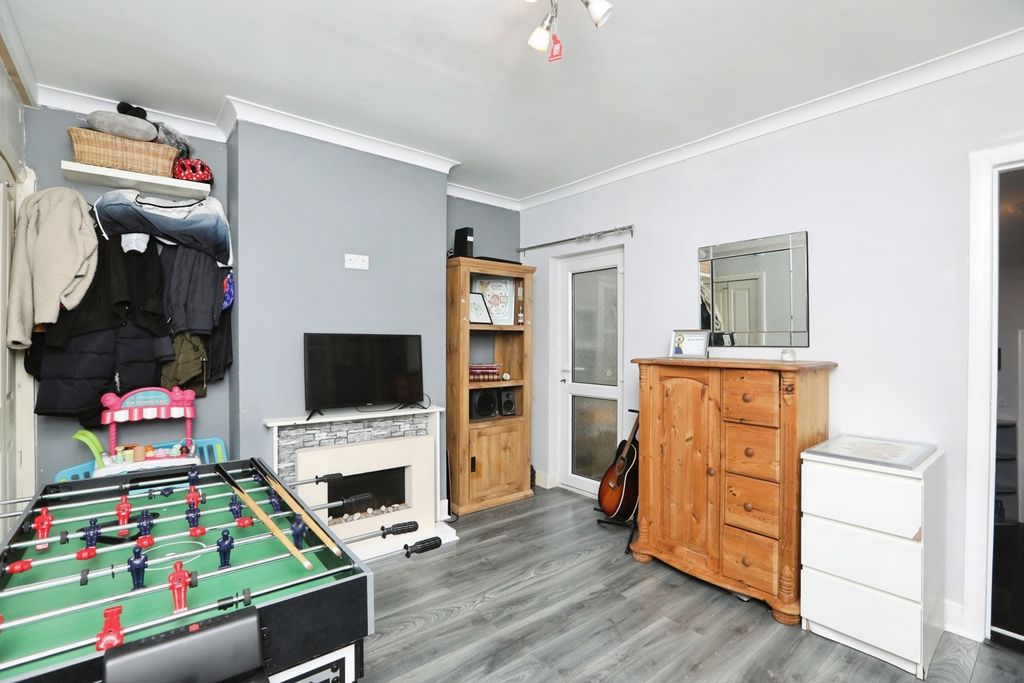 Property photo 3 of 14 Pbox-Img.Jpg