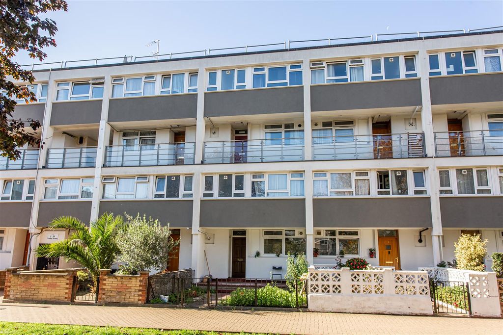 Property photo 1 of 13 Treby Street