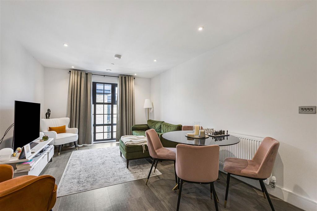 Property photo 3 of 21 25_78928.Jpg