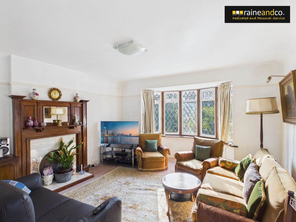 Property photo 3 of 24