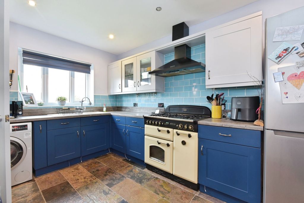 Property photo 2 of 18 Pbox-Img.Jpg