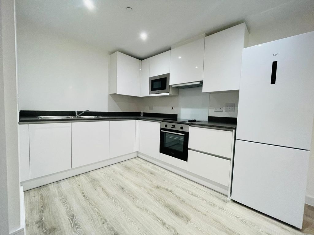 Property photo 3 of 5 Kitchen
