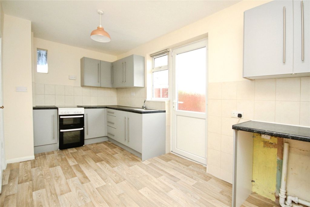 Property photo 2 of 8 Picture No. 09