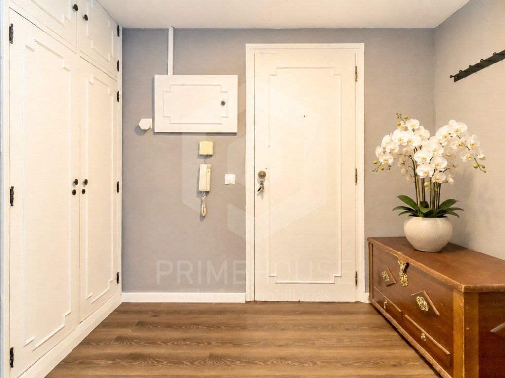 Property photo 2 of 33