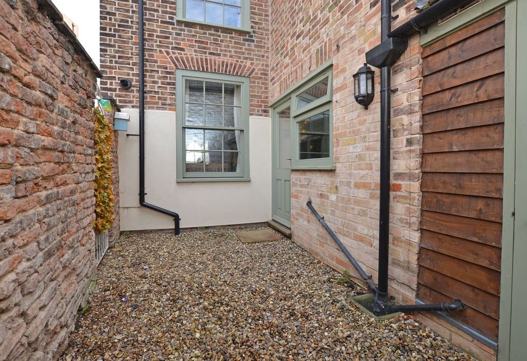 Property photo 3 of 19