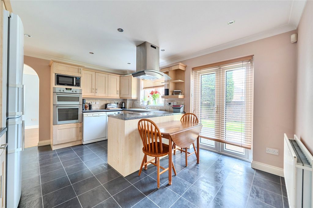 Property photo 2 of 12 Picture No. 03