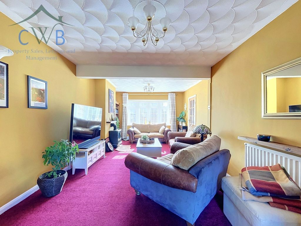 Property photo 2 of 29