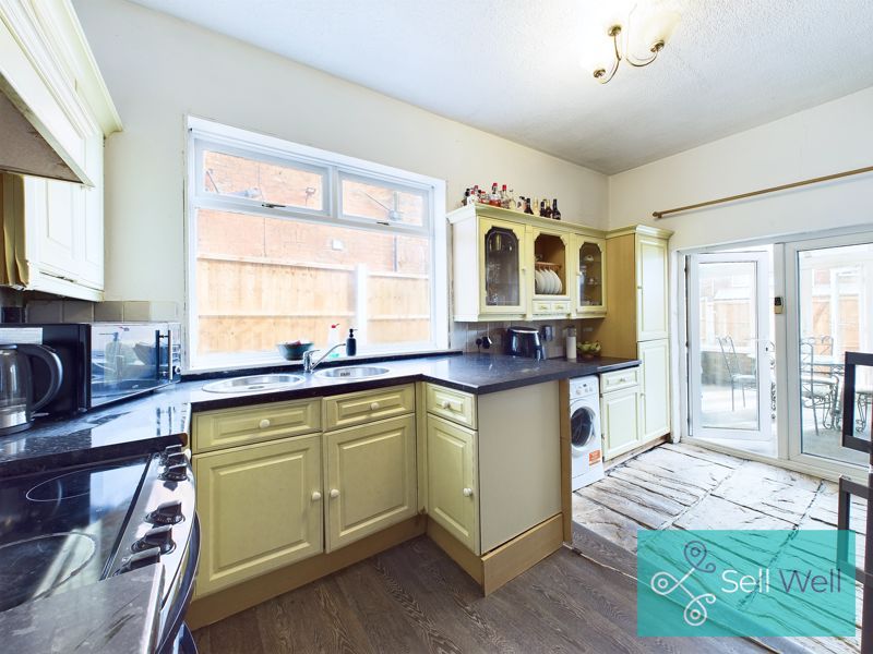 Property photo 3 of 29 Kitchen