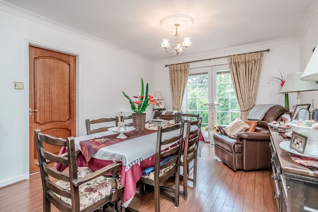 Property photo 3 of 45